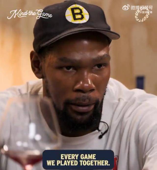 杜兰特迎来十二赛季出色发挥，巴黎圣日耳曼观众热烈欢呼！